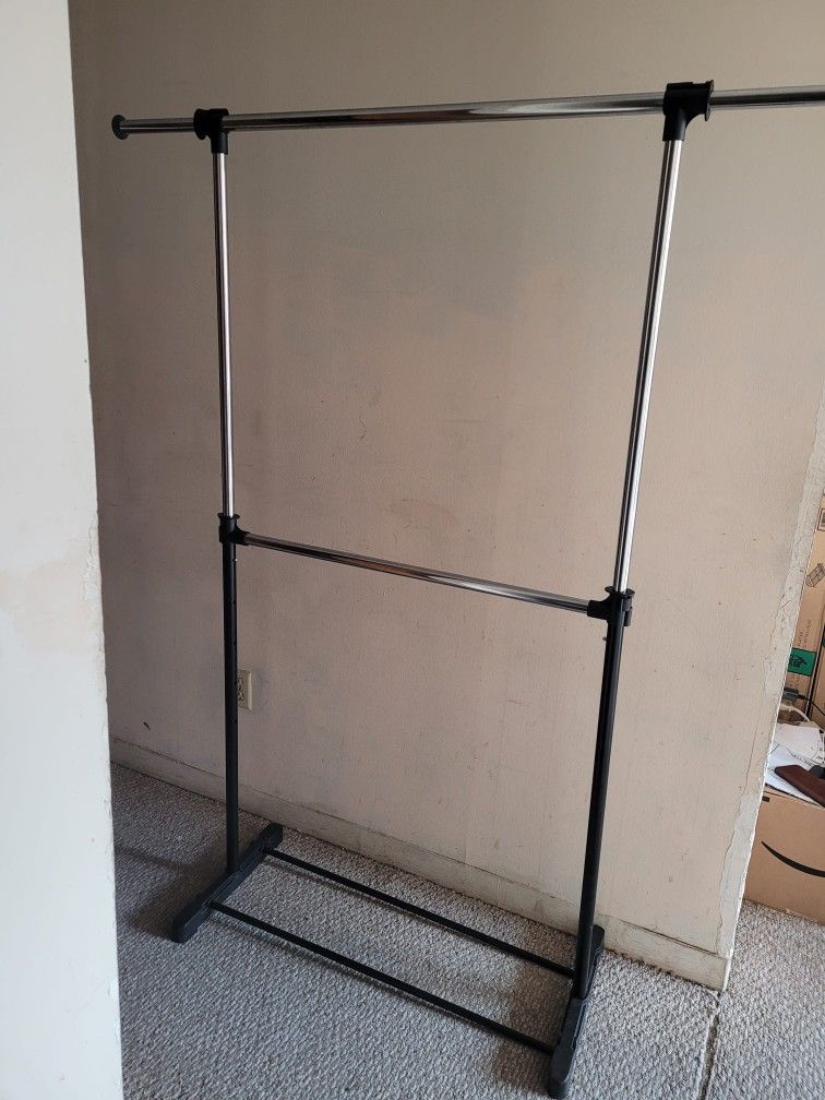 New Clothes Hanging Rack 