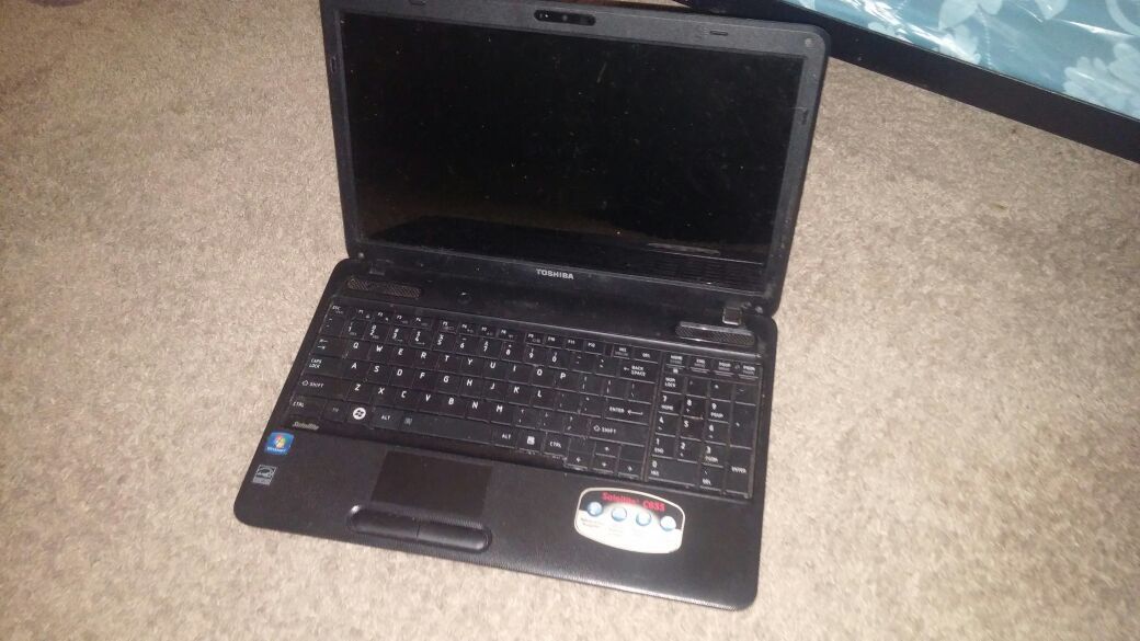 2011 Toshiba Laptop for parts