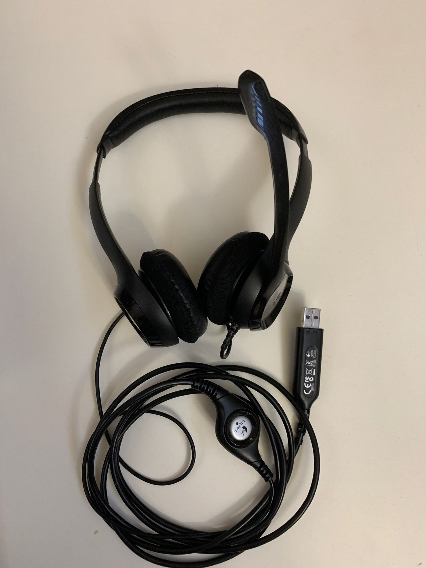 Logitech chat USB headset - headphone with microphone with mute