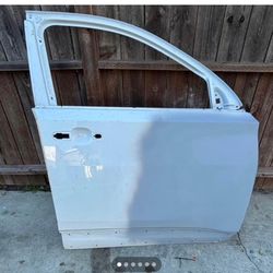 2018-2023 CHEVY TRAVERSE FRONT DOOR RIGHT SIDE 