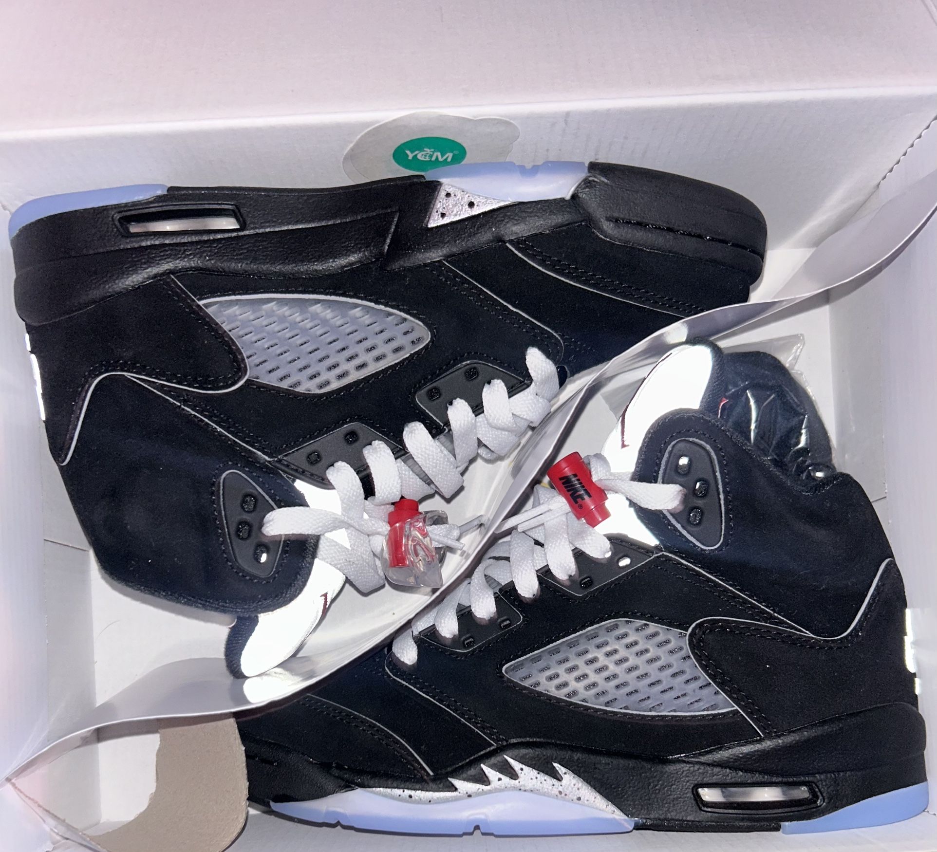 Jordan 5 Metallics Size 4.5