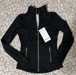 Lululemon Jacket $55 **READ DESCRIPTION**