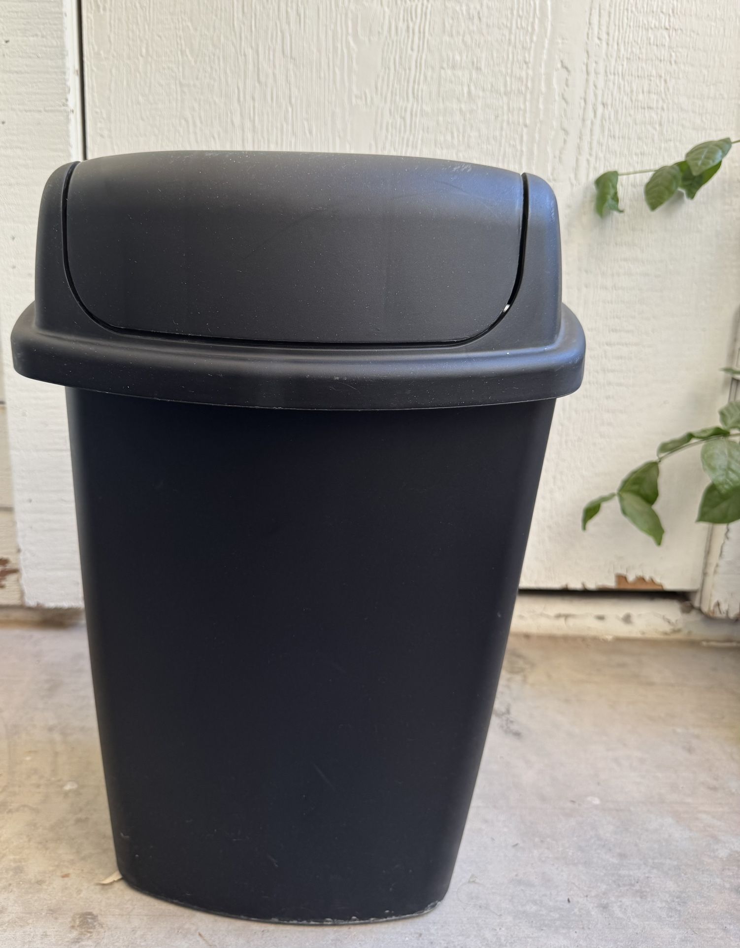 Trash Bin 