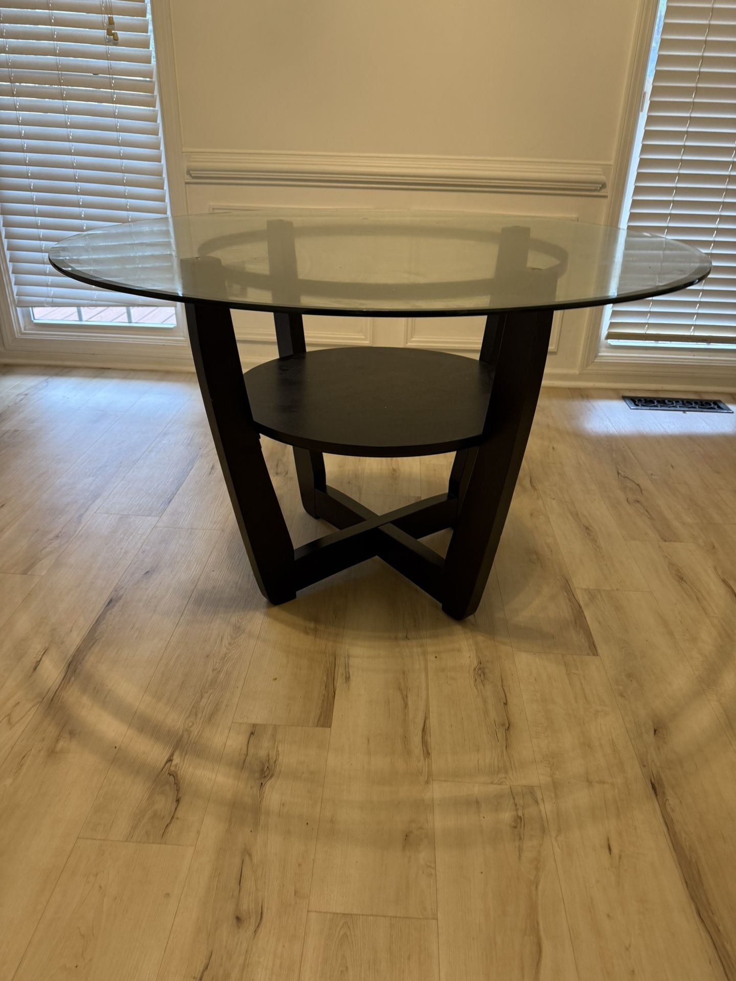Glass Round Dining table