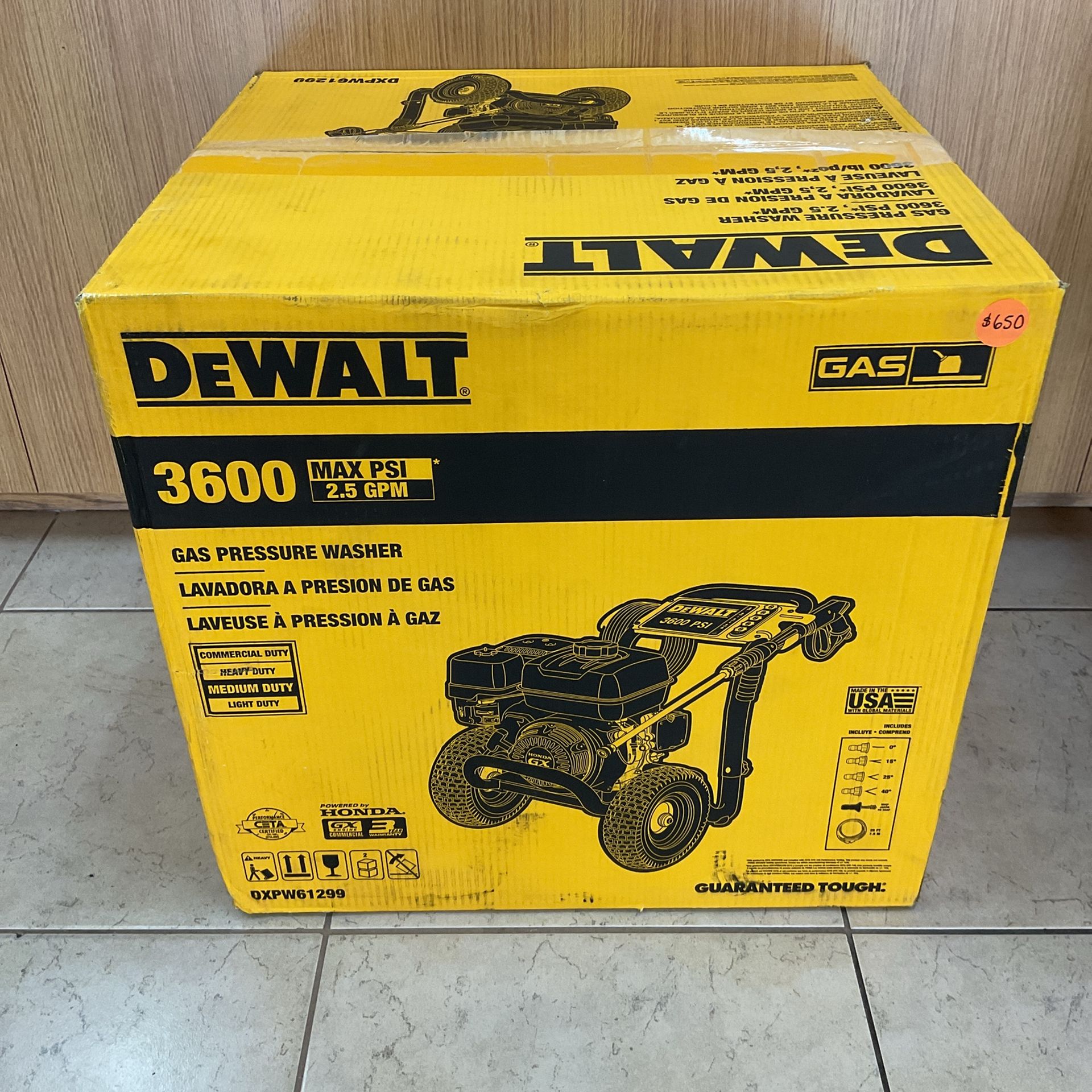 DEWALT DXPW61299 GAS PRESSURE WASHER.