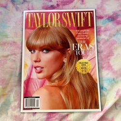 Taylor Swift Collectible Magazine