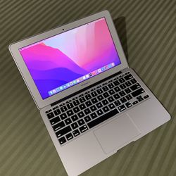2015 11.6"inch Intel Core i5 MacBook Air Laptop, 128GB SSD, 4GB RAM And SD Card Reader. macOS Monterey Installed.