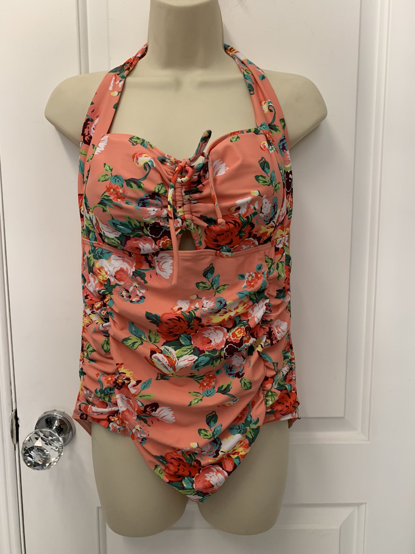 Adult Women Fits XL - 3XL One Piece Bathing Suit 🩱 Floral Padded Wire Halter 