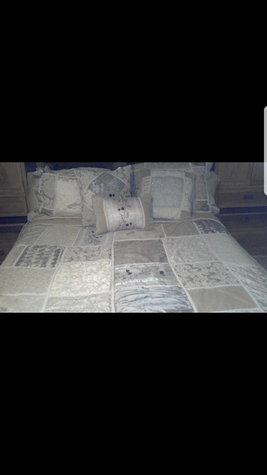 Queen Size Bedspread With Curtains And Decorative Pillows