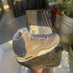 Jordan 5 Wolf Grey