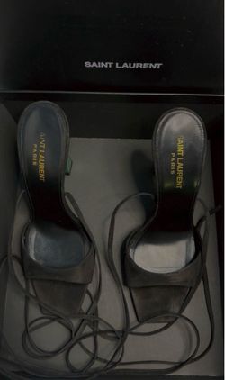 Saint Laurent heels comes with box