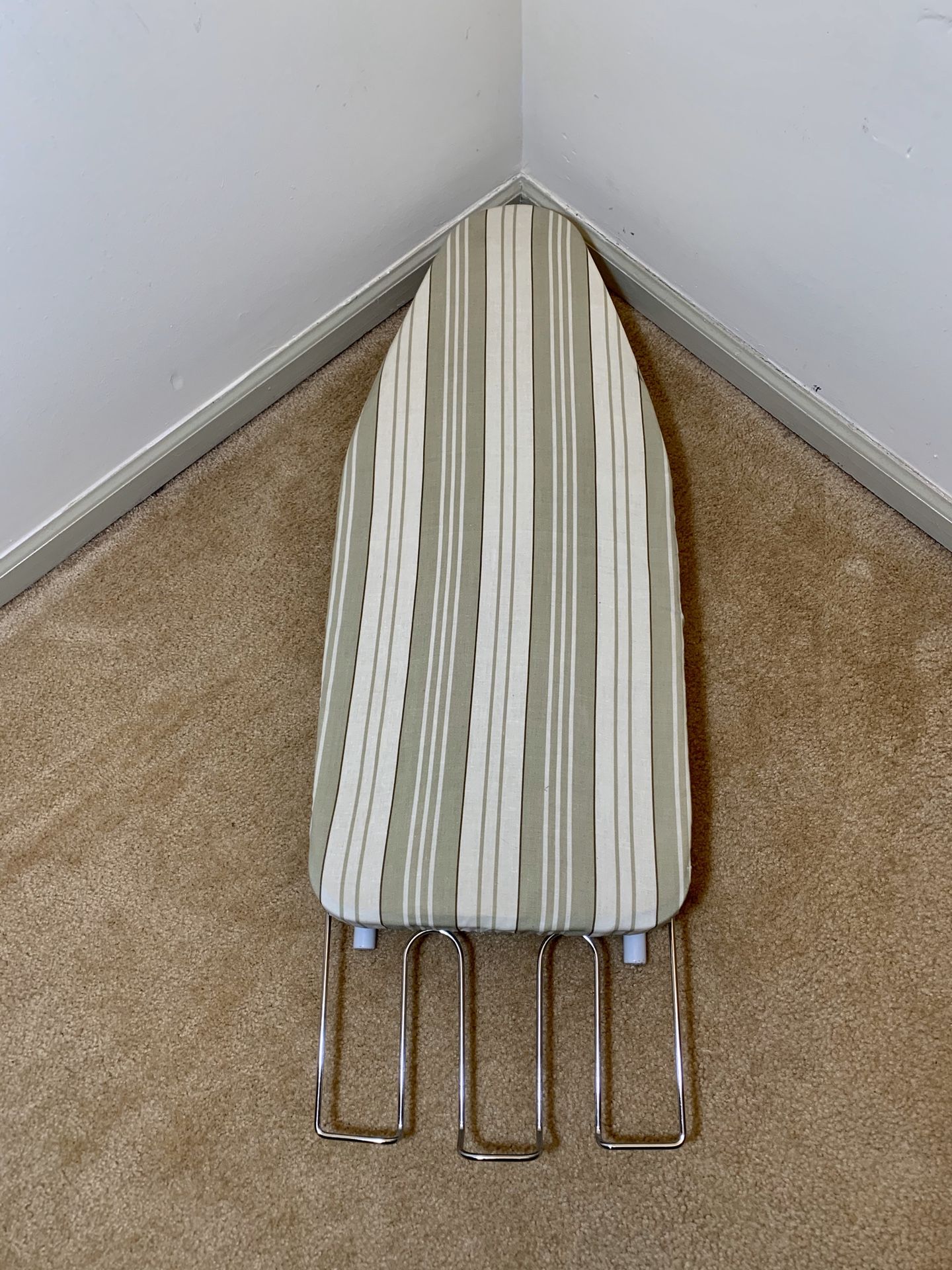 Tabletop Ironing Board