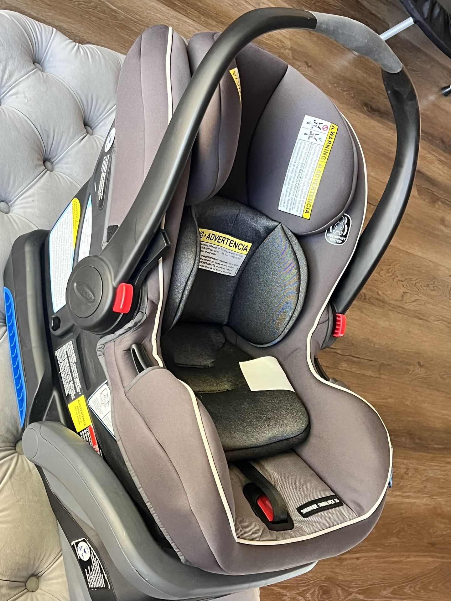 Graco Car seat (Infant Seat Included)