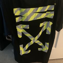 OFF WHITE t shirts