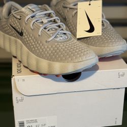 Nike Mind 002 Size 8.5