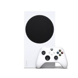 Xbox Series S , Samsung 32” Curved Gaming Monitor 