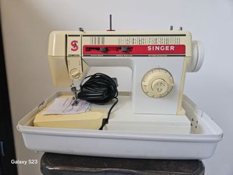 Singer 3343C Sewing Machine with Carrying Case