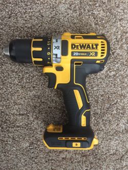 New Dewalt 20V Max Lithium-ion Brushless Cordless Drill/Driver