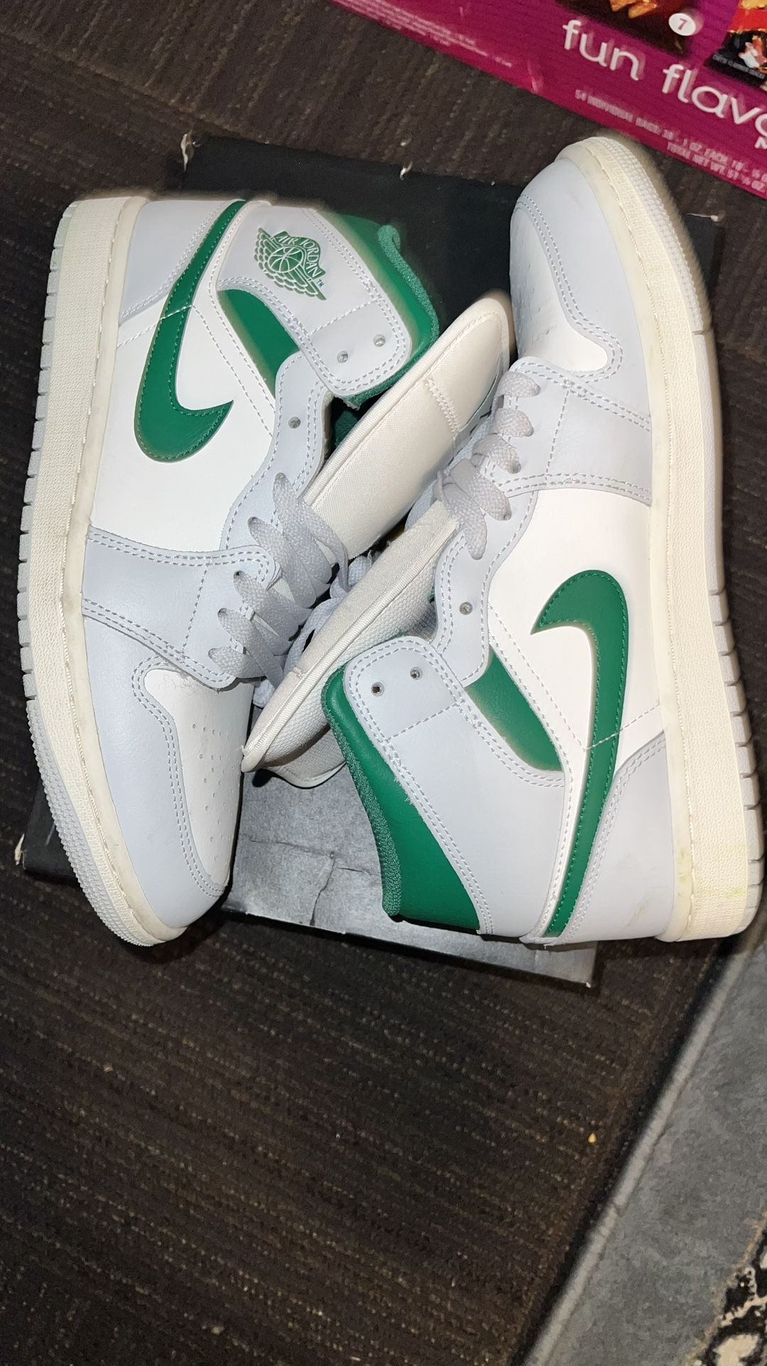 AIR JORDAN 1 MID Summit White/pine Green