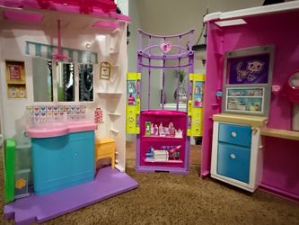 Barbie carry n go Veterinarian Clinic