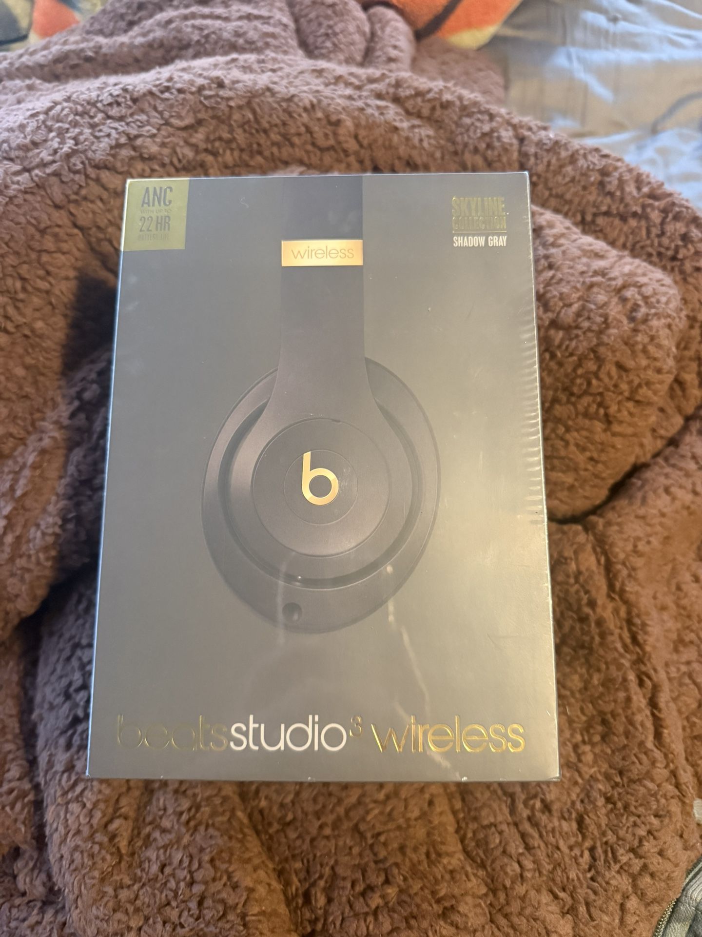 Beats Studio3 Wireless Noise Cancelling Headphones with Apple W1 Headphone Chip - Shadow Gray