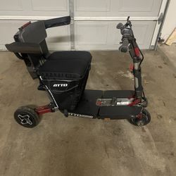 Moving life ATTO scooter 