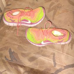 Nike Womens Size 6.5 