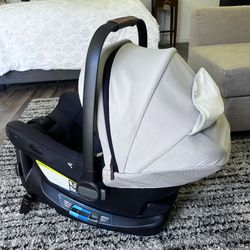 Nuna Pipa Car Seat 
