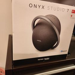 Onyx Studio 7  Harman Kardan Brand New Retails For 479.99 At Bestbuy Selling Cheap Price