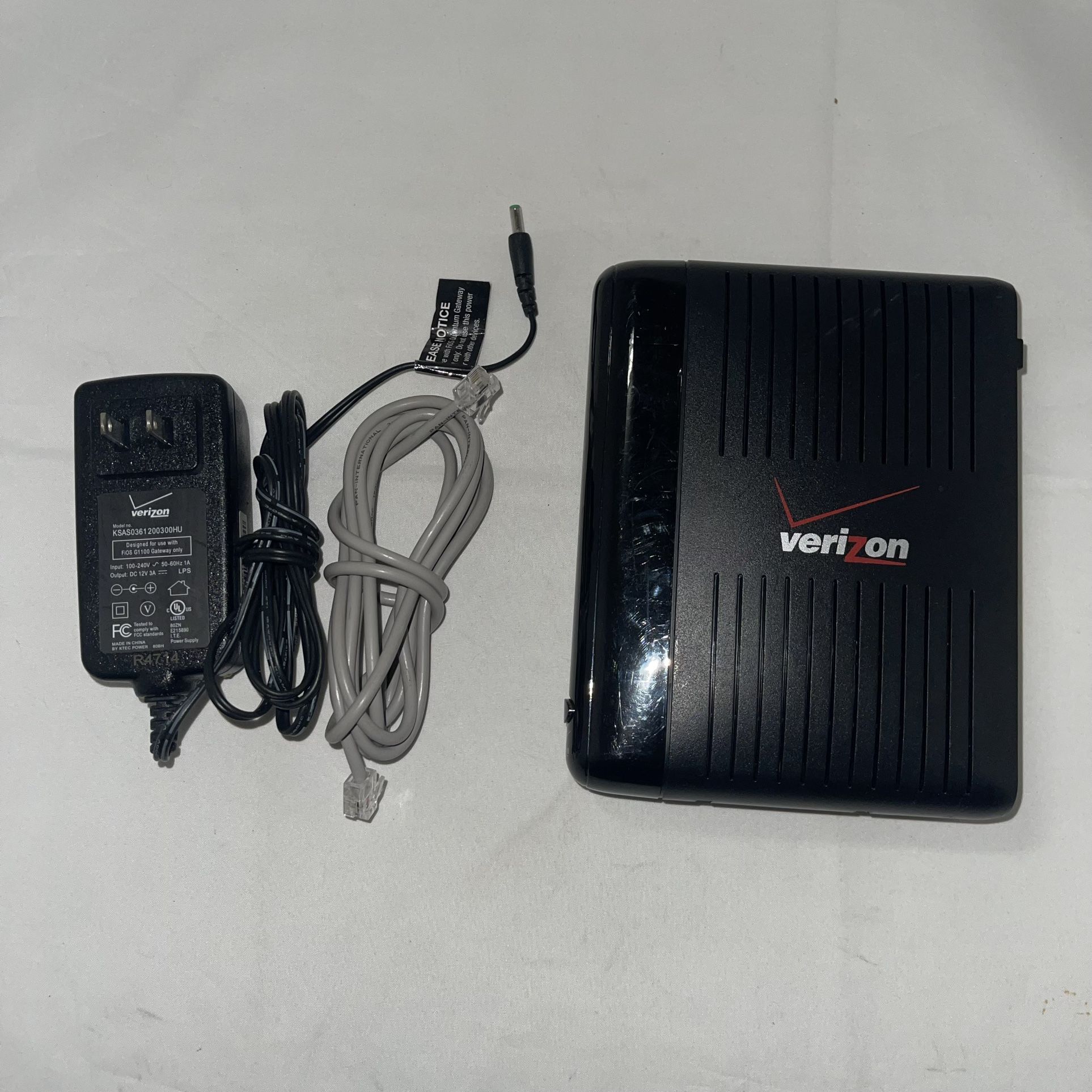 Actiontec Verizon GT784WNV 300Mbps 4-Port Wireless Router/Modem