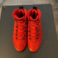 Men Jordan’s Size 12 Retro Chile Red
