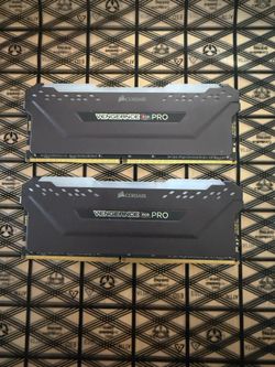 Corsair Vengeance RGB Pro 32GB (2x16GB) DDR4-3200 PC4-25600 ECC DIMM