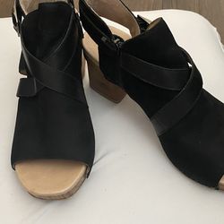 DANSKO Shoes Arlene Black Nubuck Platform Sandal Size (US 7.5)