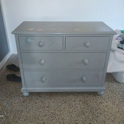Pottery Barn Kids Dresser