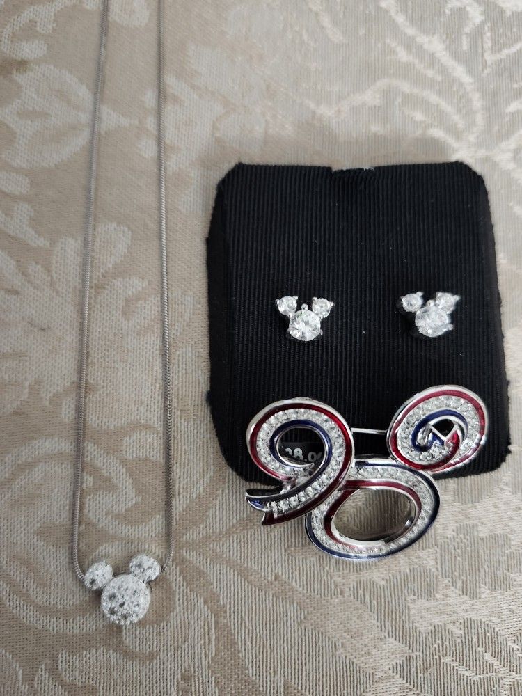 Disney Swarovski Broach