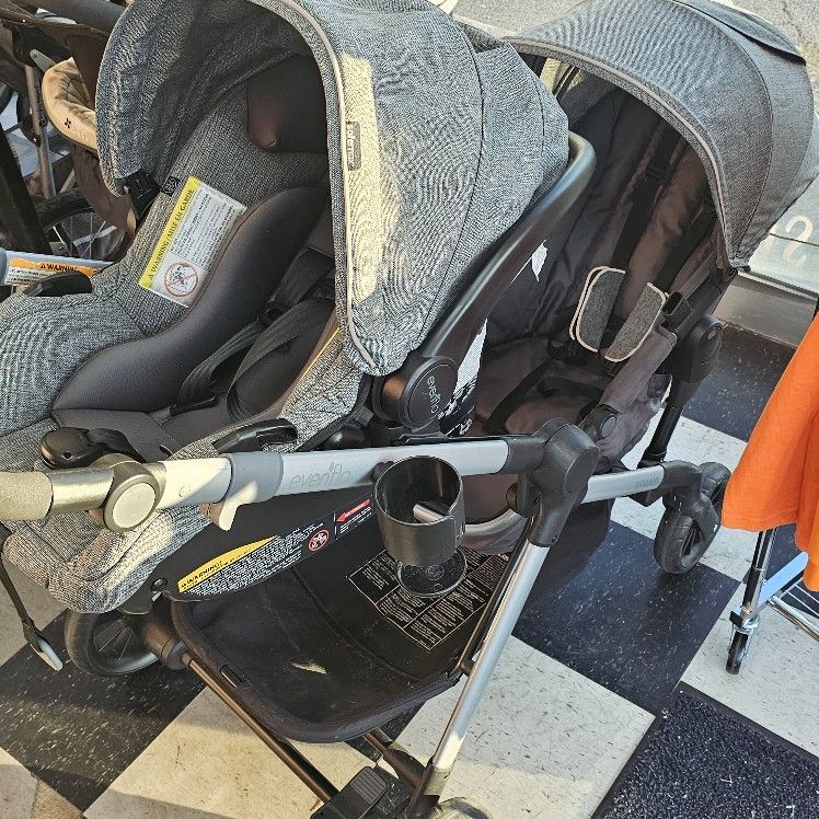 Evenflo Doble Stroller Expand