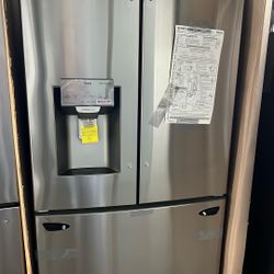 NEW IN BOX LG FRENCH STYLE REFRIGERATOR 