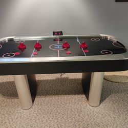 Air hockey table 6ft X 3ft