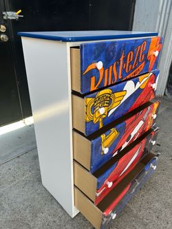 Speed McQueen cars dresser