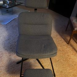 reclining chair, adjust height and recline. New, found in Aerhouse and Pottery Barn at $189. 