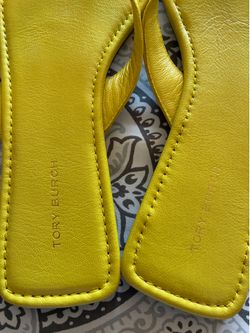 T&B women’s slippers size 8