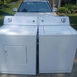 Nice Whirlpool Washer And Electric Dryer Matching Set ** Free Local Delivery 