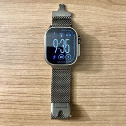 Apple Watch Ultra 2 - Natural Titanium - Milanese Loop