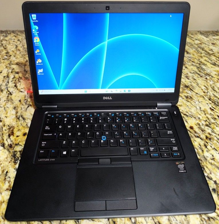 Dell laptop - Intel i7, SSD, backlit keyboard, Win 11 Pro - clean