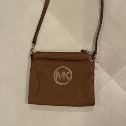 Michael Kors Jet Set Cross Bag
