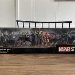 Marvel Avengers Mega Figure Play Set - (contact info removed)62045 