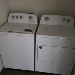 ALMOST BRAND NEW WASHER AND DRYER (Almost Brand New Refrigerator Also Available) 