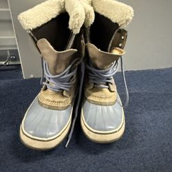 Women’s Size 9 Sorel Caribou Winter Boots With New Liners