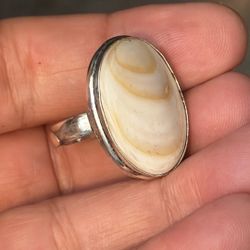 Sterling Silver Ring With A Bright Cold Stripes Mother Of Pearls Gemstone 