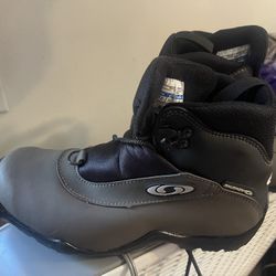 Salomon Ski Boots Size 6 Men’s 